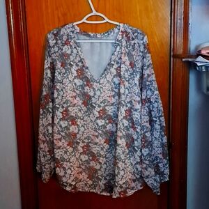 Long sleeve women's blouse. Floral print with gray background. Size xl.